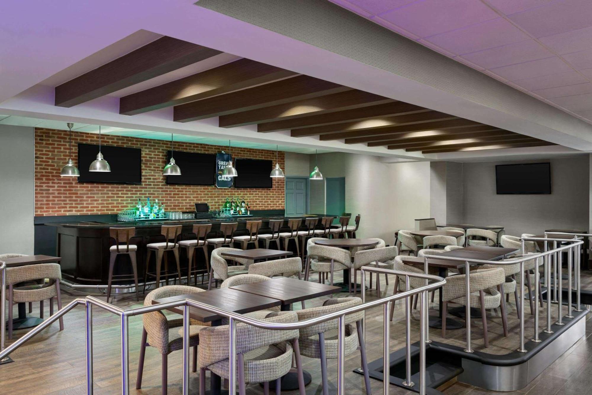 Wyndham Garden Inn Pittsburgh Airport Robinson Township Exteriör bild