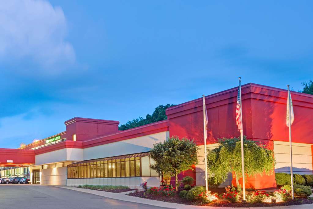 Wyndham Garden Inn Pittsburgh Airport Robinson Township Exteriör bild