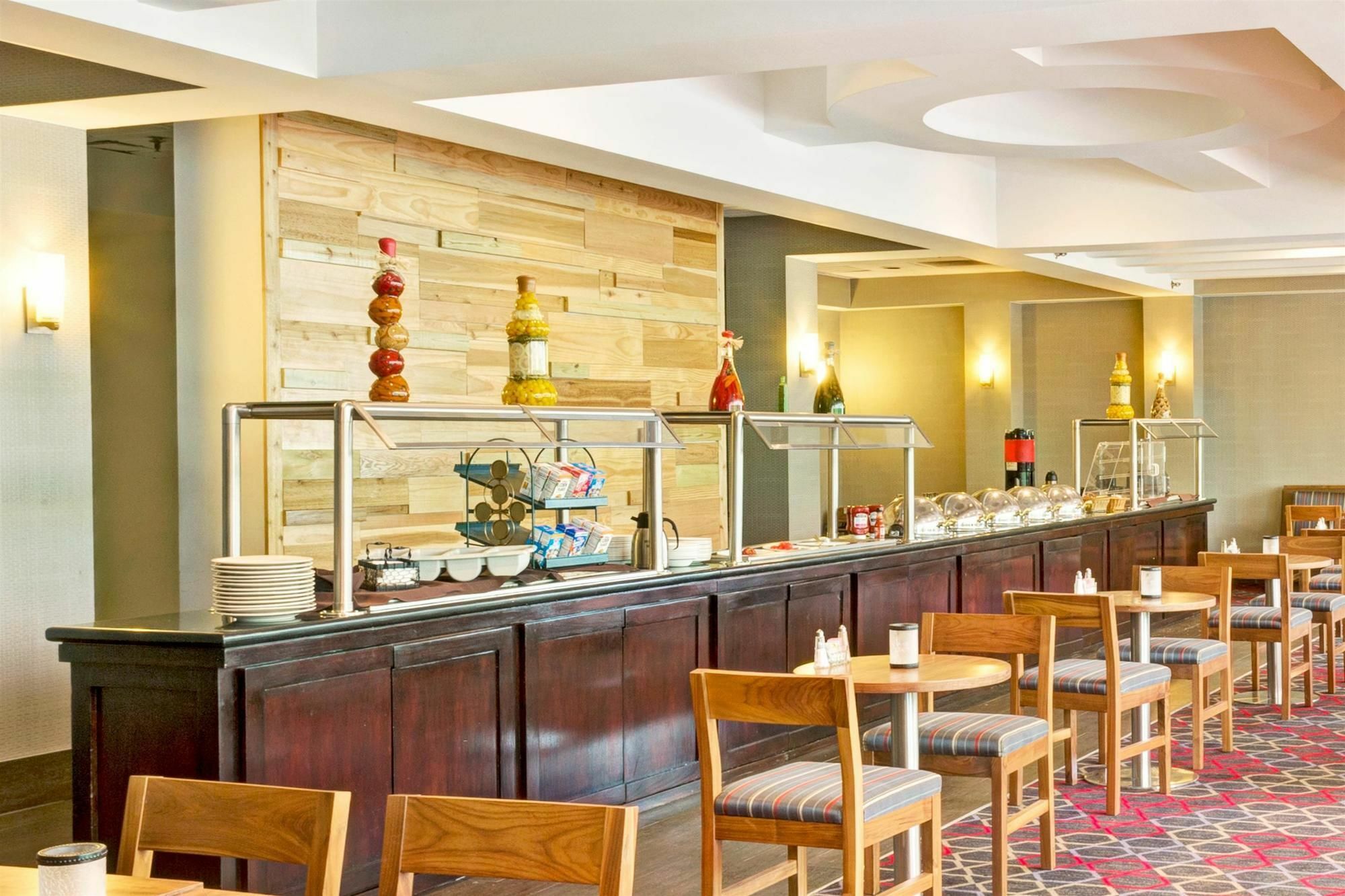 Wyndham Garden Inn Pittsburgh Airport Robinson Township Exteriör bild